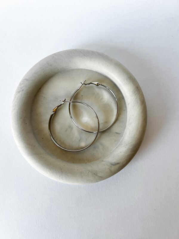 Auskarai „Silver hoops“ platesnės - Image 3