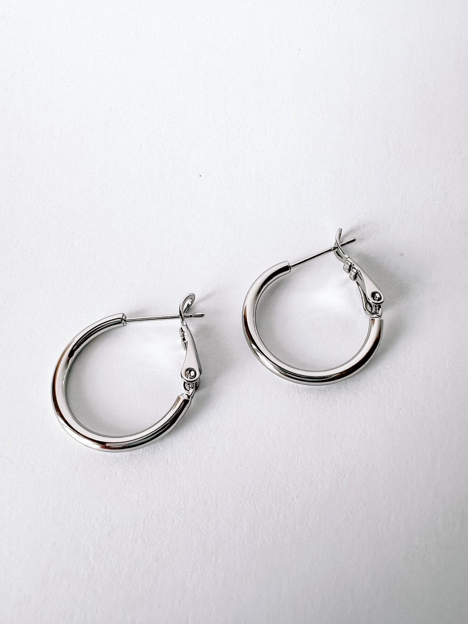 Auskarai „Silver everyday hoops“ - Image 2