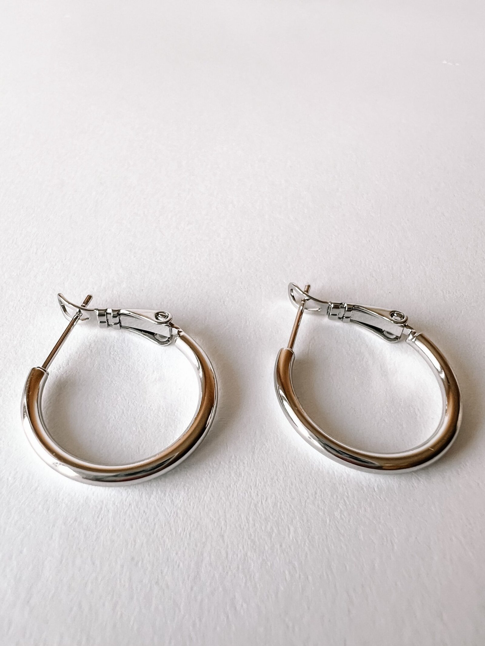 Auskarai „Silver everyday hoops“ - Image 5